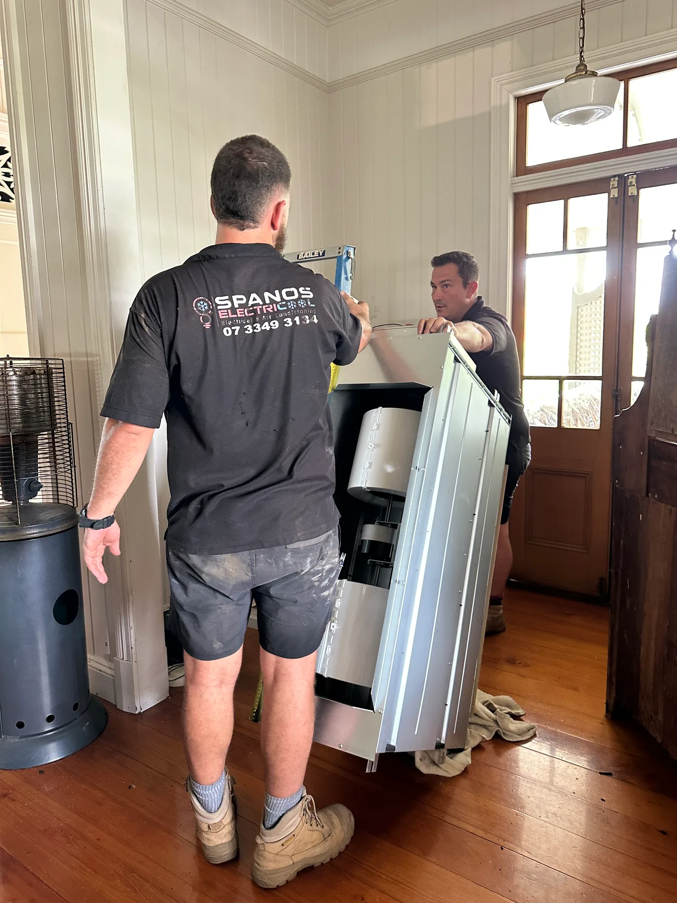 Spanos Electricool Technician Pointing