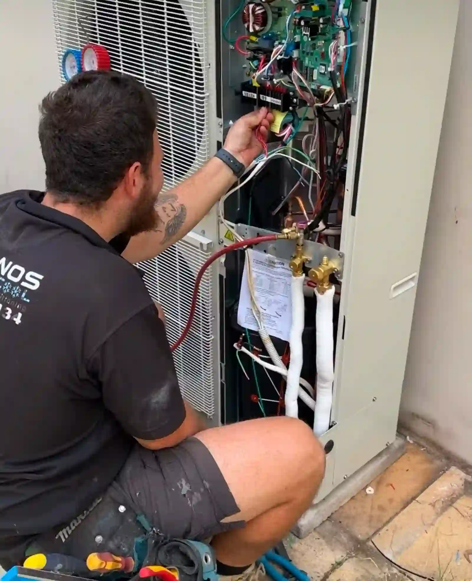 Spanos Electricool Technician Pointing